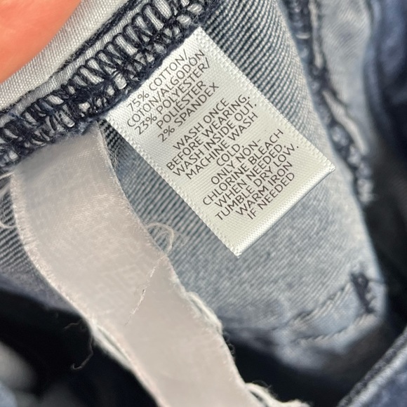 Ann Taylor LOFT Womens Curvy Kick Crop Jeans Dark Blue Wash Mid Rise Size 27/4 - Picture 10 of 10